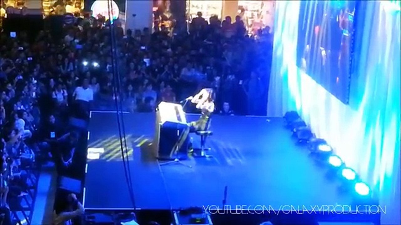 Christina Grimmie Cries During The Show Live In Manila