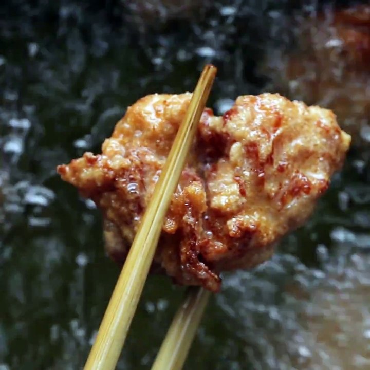 Hitomi and her mom Hiroko show us how to make Japanese bento! ✨FULL RECIPE: