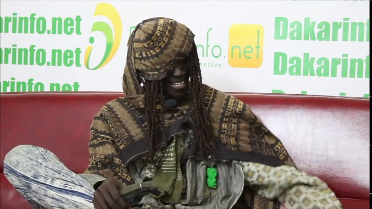 Yaaye Buzz avec Ngeum un "fou" pas comme les autres