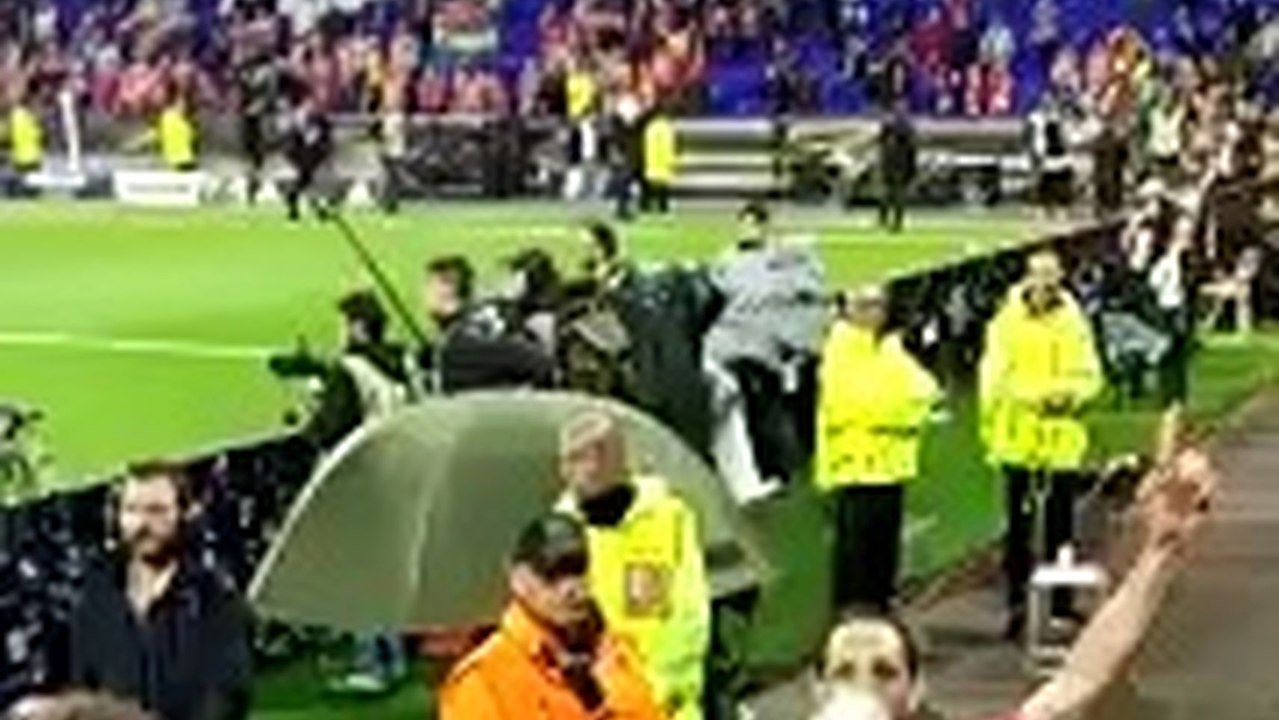 Juanfran canta tras ganar la Europa League: "Que se enteren los vikingos quien manda en la capital"