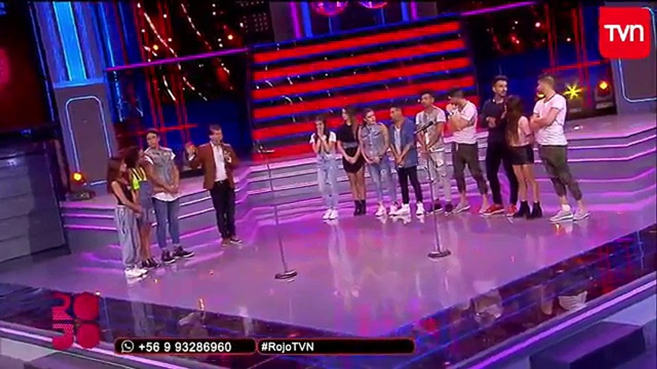 Rojo 03- Frente a Frente  Bailarines envian a  capilla...