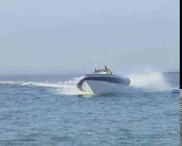 Revenger 29 hors bord Open