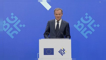 "With friends like that who needs enemies": Tusk on Trump