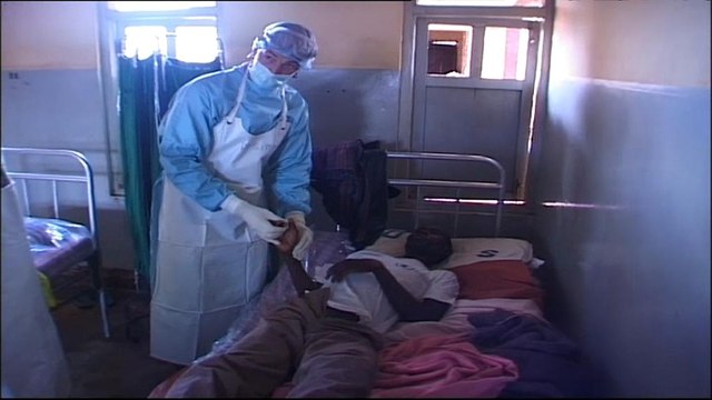 شبح إيبولا يخيم على جمهورية الكونغو الديمقراطية.. و4000 لقاح للحد منه