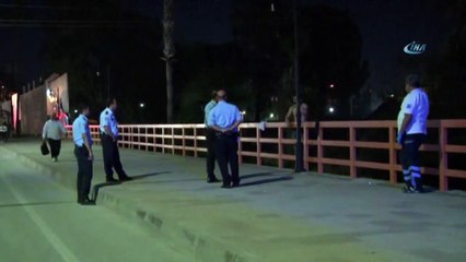 Adana'da Korkunç Olay! Yarı Çıplak Olan Bir Kişi ekmek Bıçağı İle...