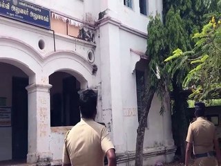 மாவட்ட கல்வி அலுவலக மாடியில் நின்று ஆசிரியர் தற்கொலை மிரட்டல்-வீடியோ