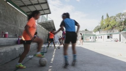 Fútbol en Filipinas para combatir la percepción negativa de los niños de la calle