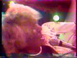 Johnny Hallyday - 'Qu'est-ce que tu croyais, Fosch 79' : Une Performance Électrisante suivie d'une Interview avec Mourousi - Un Moment Captivant de la Légende du Rock !