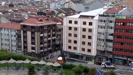 Gaziosmanpaşa'da yürekleri ağza getiren intihar girişimi