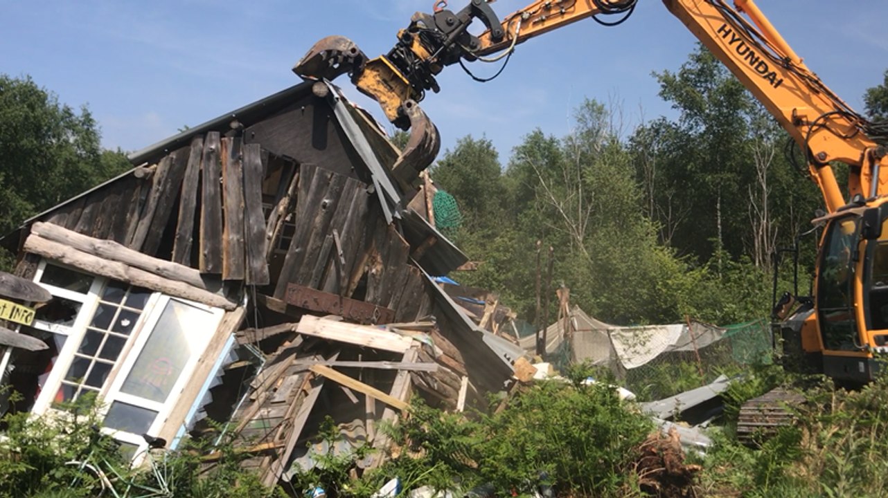 Nddl. Destruction de La Chat Teigne le 17 mai l...