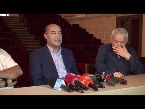 Ora News - Bujar Qamili rikthehet në Pallatin e Kongreseve me recitalin e katërt