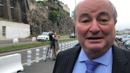 Alain Boeswillwald, directeur de la Semitan, présente la navette autonome