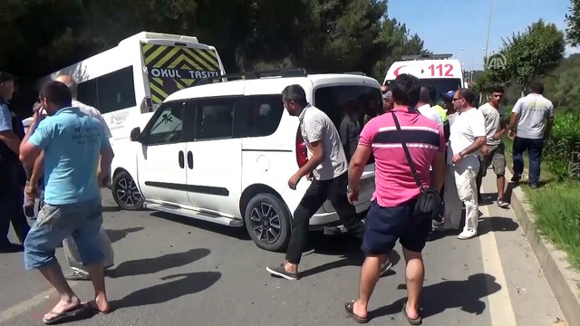 Öğrenci servisiyle hafif ticari araç çarpıştı: 1 yaralı - MUĞLA