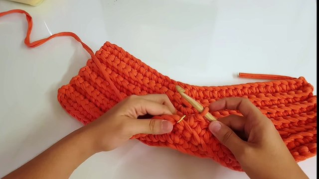 Como Fazer Uma Bolsa Com Fio de Malha - Tutorial de Crochê