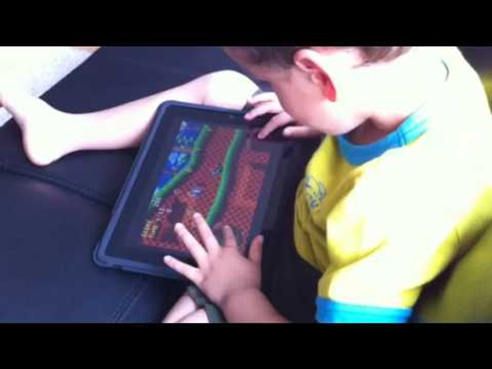 Kevin plays Sonic