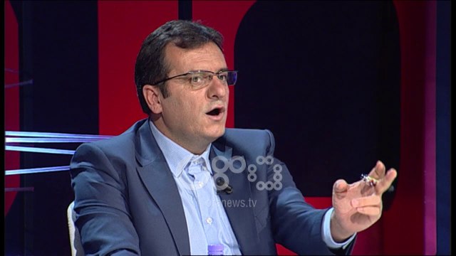 Ora News - Çollaku: Paratë e drogës në ndërtim, i afërmi i Xhafajt punon në bashki ku jepen lejet