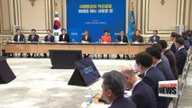 President Moon calls for tangible results of innovative growth and government's active role
