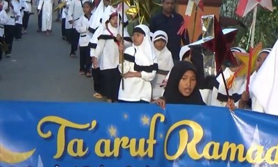 Download Video: Keseruan Pawai Taaruf Ramadan Siswa Madrasah Diniyah