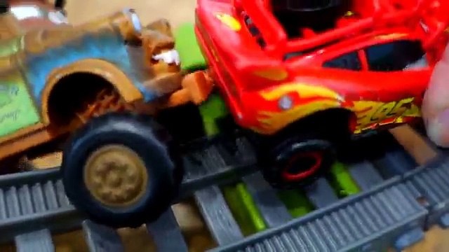 ТАЧКИ 3. ГОНКИ Машинок из Мультика ТАЧКИ 3. Мультик про Машинки ТАЧКИ 2017 ГОНКИ Маквина. Игрушки ТВ