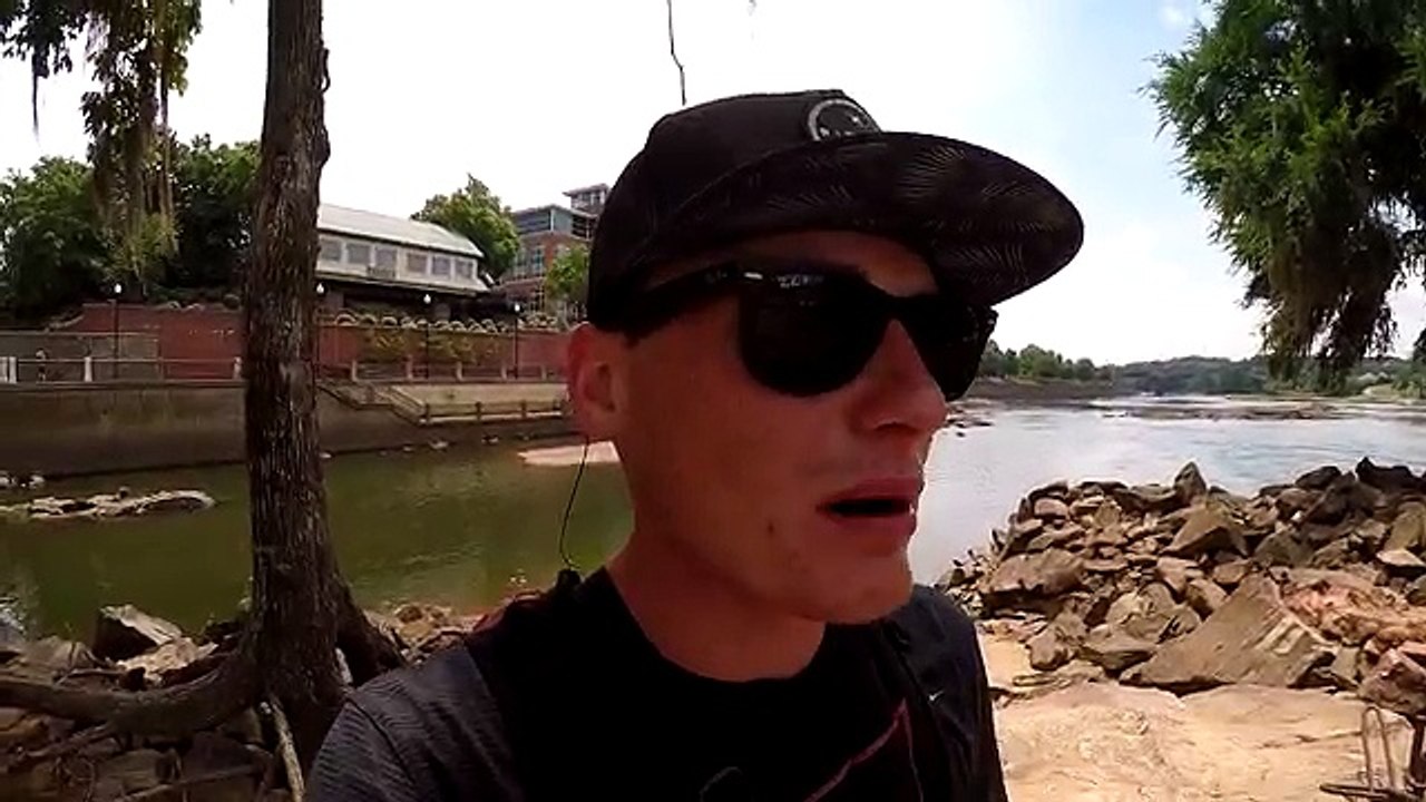 Searching for River Treasure! - Fishing Tackle, Sunglasses, Knife and MORE!