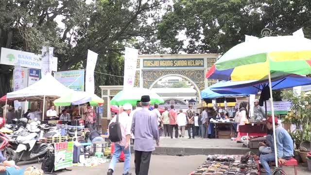 Endonezya'da Ramazan Ayının İlk Cuma Namazı Kılındı - Cakarta