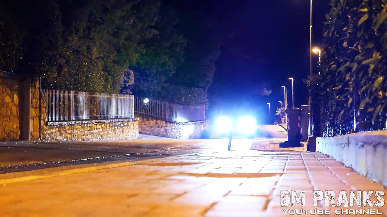 KILLER CLOWN 8 Scare Prank - Creepy Clowns Sightings! The Clowns