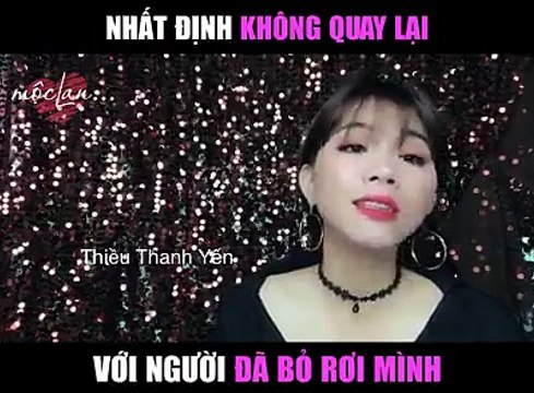 Em vẫn luôn thích bản thân cô đơn như thế. Sẽ không xem ai là cả thế giới cả, sẽ không thất vọng, sẽ không đau lòng và cũng sẽ không rơi nước mắt vì chuyện tình