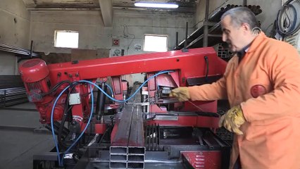 Adliyelerin demirbaşlarını mahkumlar üretiyor - KONYA