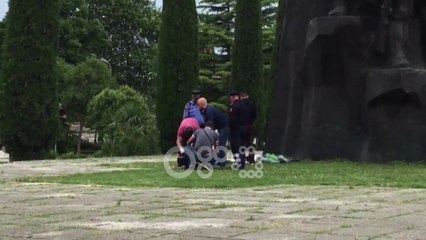 Ora News - Vlorë, i riu gjendet i vdekur pranë sheshit "Flamuri"