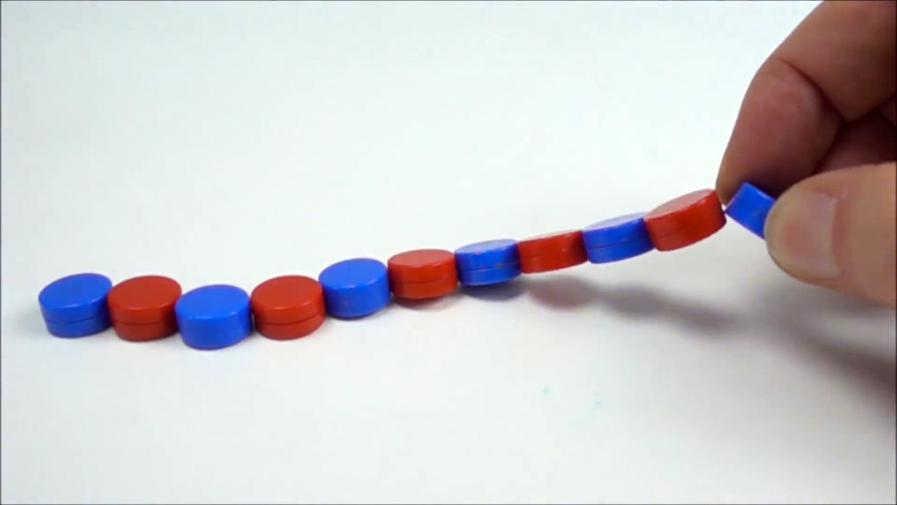 Collisions d'objets magnétiques (Slow motion)