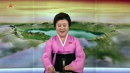 Kim Jong Un receives synchronised applause at meeting