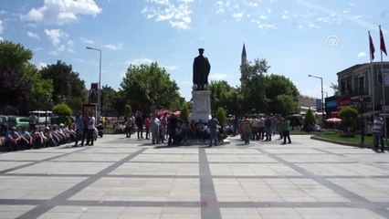 Belediye İşçilerinden İş Bırakma Eylemi