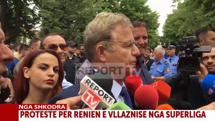 Report TV - Tifozi poezi për rënien e Vllaznisë: Futbollista shembët epokën!
