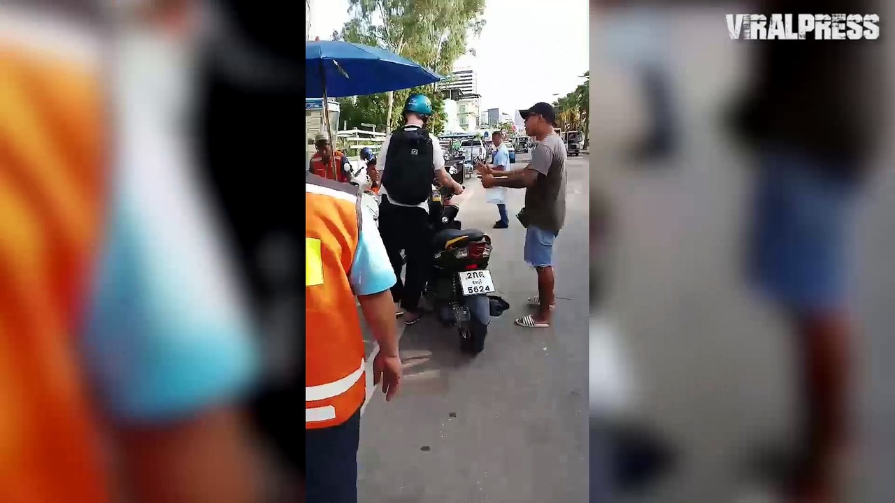 Taxi Driver Tackles Tourist