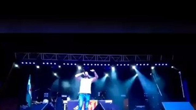 Valtonyc pide matar a un puto guardia civil