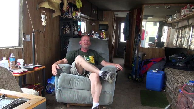 Terminally Ill Man Spending His Last Days on the Mississippi River