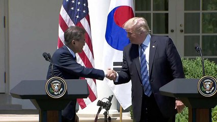 한미 정상, 배석자 없는 단독 회담..."北 비핵화·미래 보장 논의" / YTN