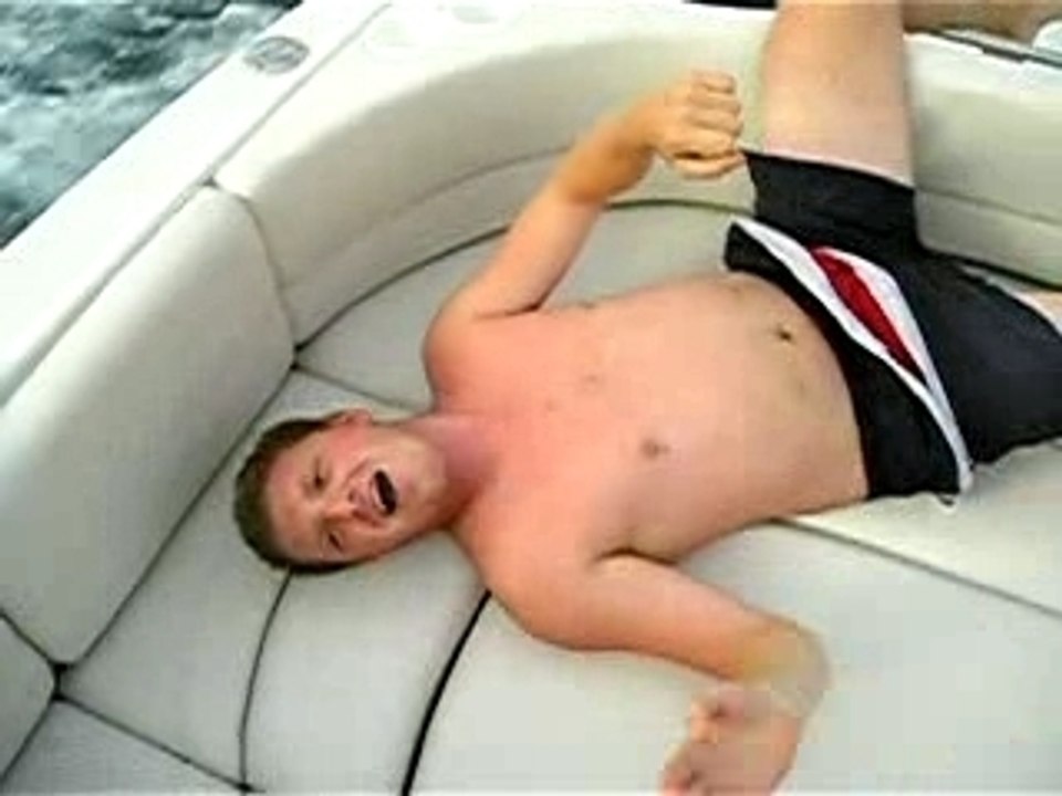 ladecontheboat