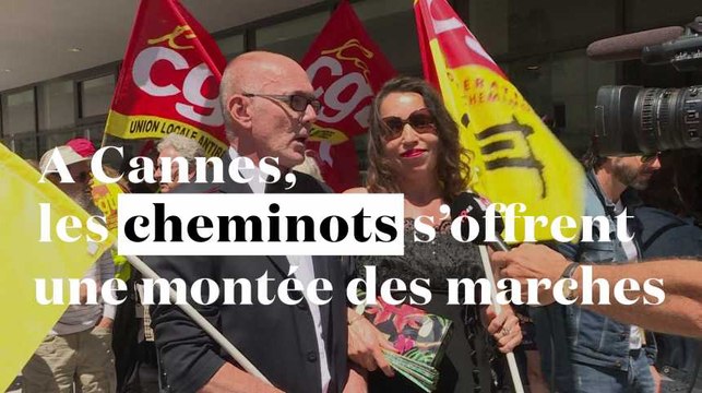 A Cannes, les cheminots s'offrent une montée des marches