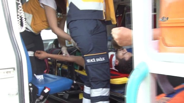 Kontrolden çıkan otomobil, lüks cipe çarparak durabildi: 3 yaralı