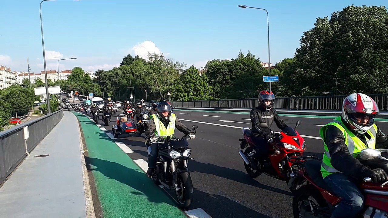 Valence : les motards en colère manifestent contre la limitation à 80 km/h