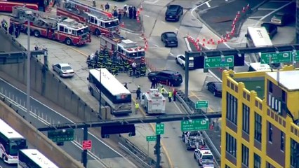 إصابة العشرات في تصادم حافلتين بنيويورك