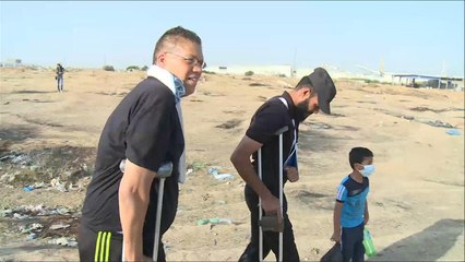 عشرات الجرحى بالجمعة الثامنة من مسيرات العودة