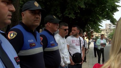 Rënia e Vllaznisë nga Superliga - Tifozët I vënë flaken bashkisë