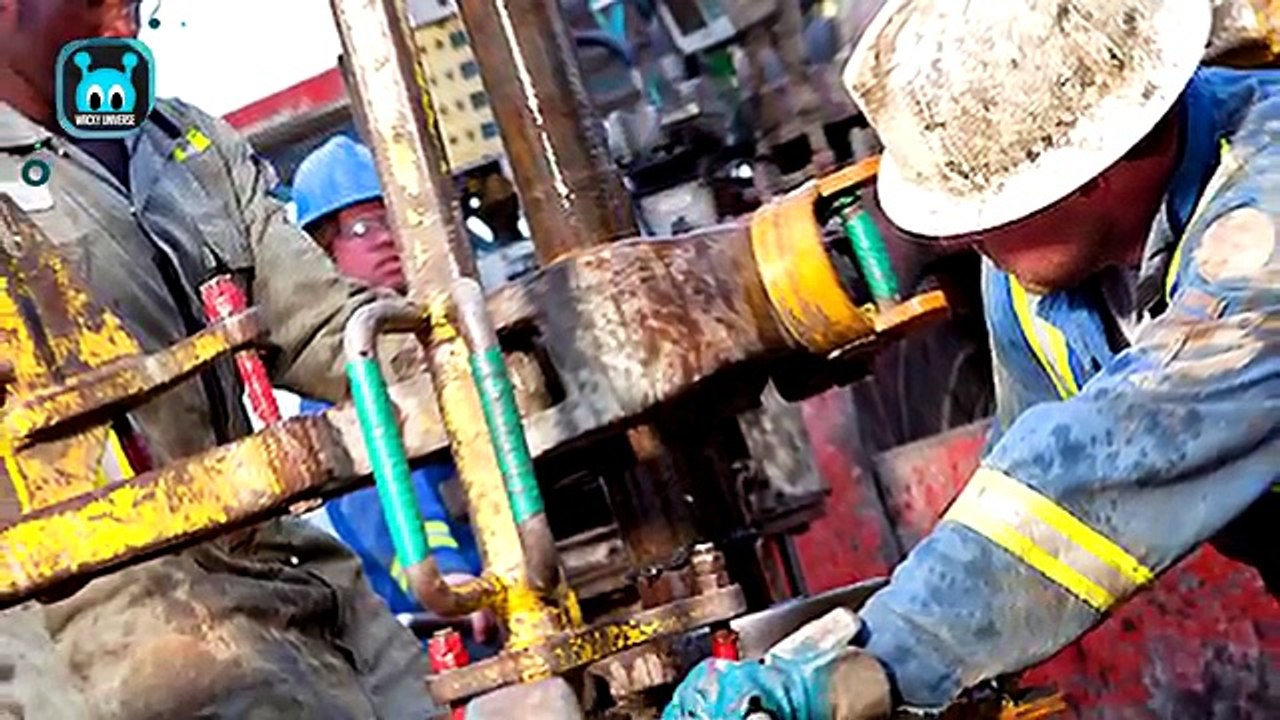 12 Dirtiest Jobs in the World