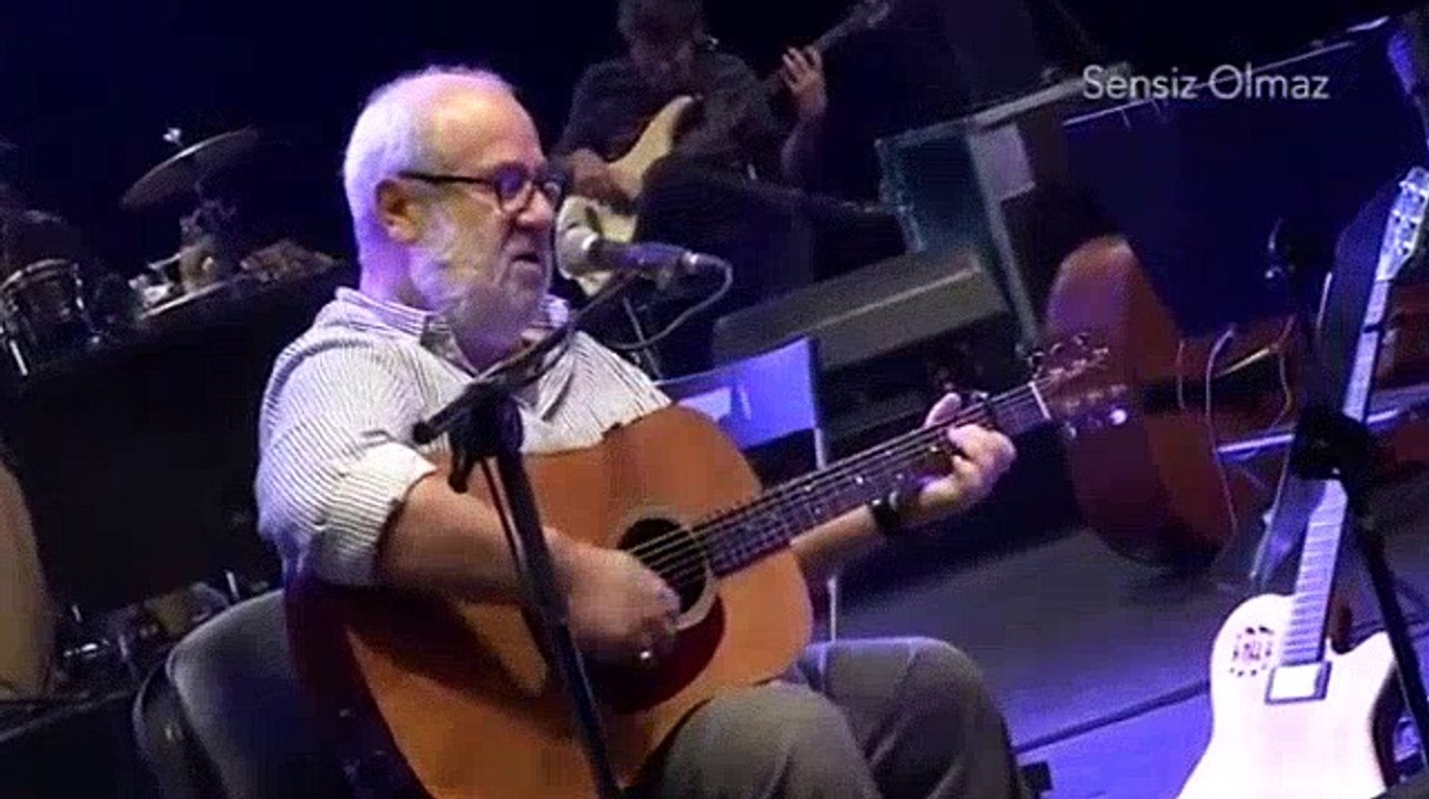 Bülent Ortaçgil - Sensiz Olmaz (Live)
