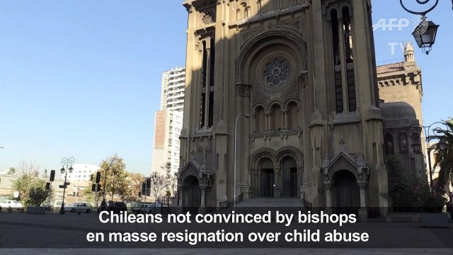 Chileans react after bishops quit over child abuse scandal