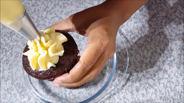 Butter Cream Frosting Icing for Decorate Cakes Pastry