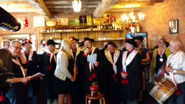 Soignies: Fabienne Winckel aux Couilles de Suisse