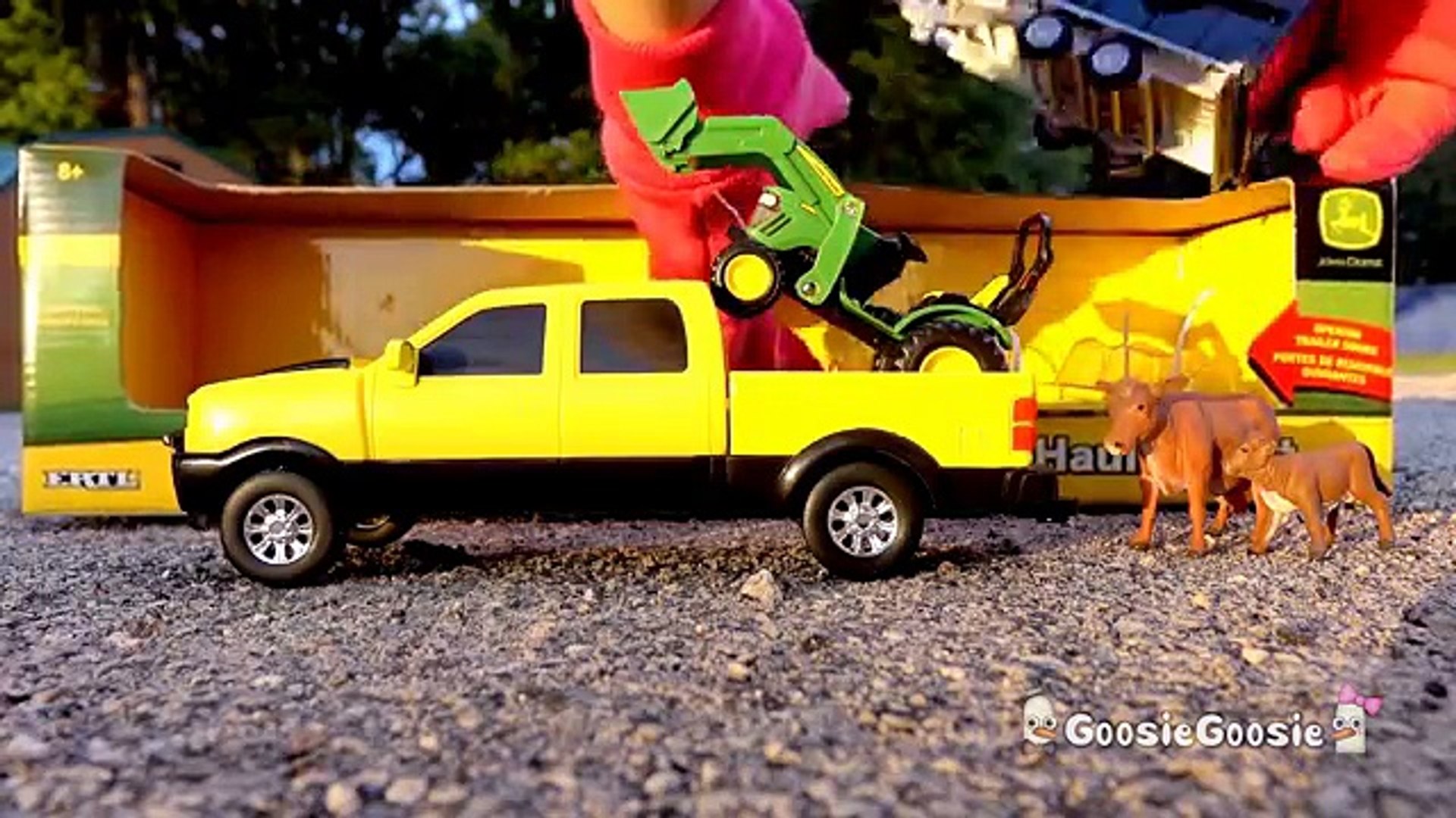 john deere animal hauling set